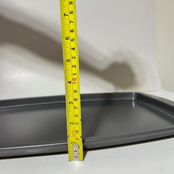 KitchenAid 3-Piece Bakeware Set | Baking Sheet, Cake Pan & Loaf Pan - Picture 13 of 16